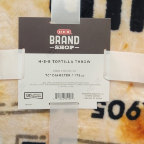 H-E-B Brand Shop Bakery Flour TortillaRound Throw Blanket, 70" Diameter, NEW - Picture 4 of 6